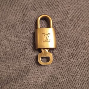 Louis Vuitton Lock and Key #323